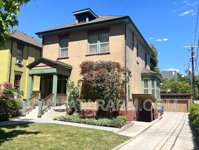 Building Photo - 124 G St