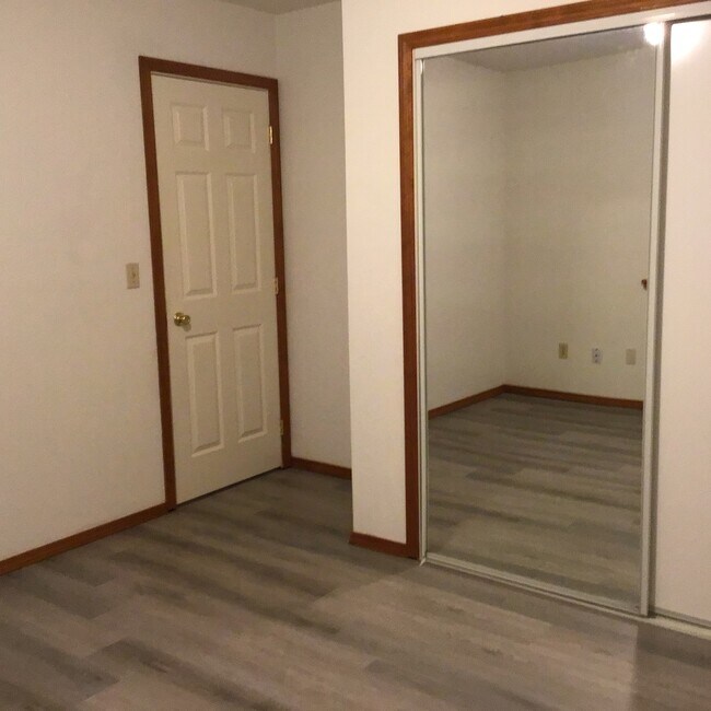 Foto del edificio - 1515 Cedar St