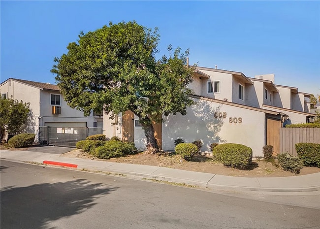 Foto del edificio - 809 E Acacia Ave