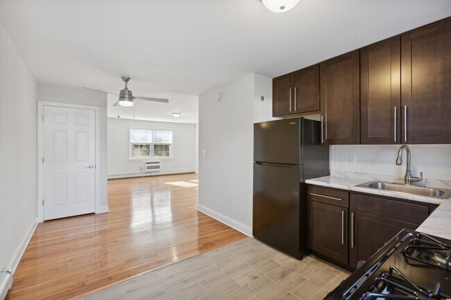 Foto del edificio - Sherwood Court Apartments