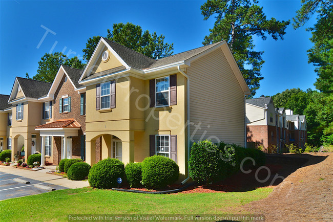 Building Photo - Great 2 Bedroom Condo in Harbison