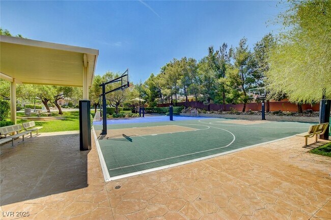 Foto del edificio - 209 Surtees Point St