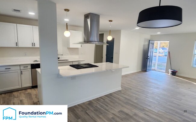 Building Photo - 3851 Selden Cove
