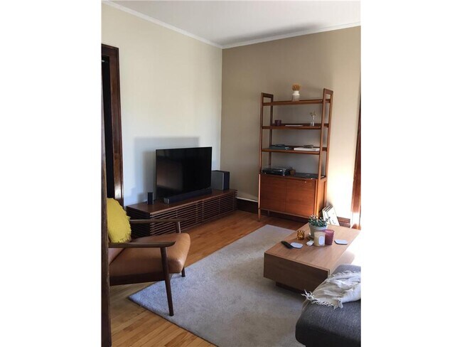 Foto del edificio - 2300 Girard Ave S