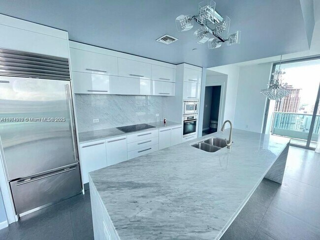 Foto del edificio - 900 Biscayne Blvd