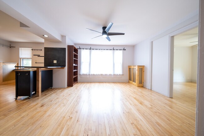 Foto del edificio - 918 E 17th St
