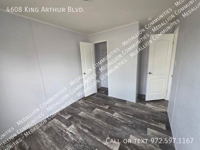 Building Photo - 4608 King Arthur Blvd