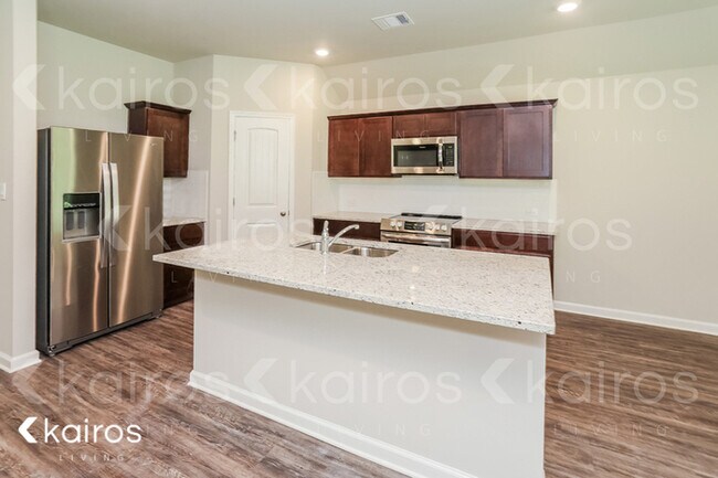 Building Photo - 30897 Clearview Ct.