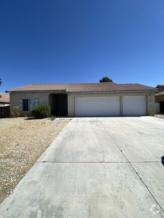 Building Photo - 11215 Westbrook Dr