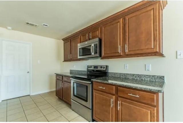 Building Photo - 10790 Midway Dr