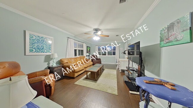 Building Photo - 726 Eglin Pkwy NE