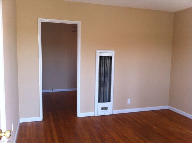 Building Photo - 327 Coronado Ave
