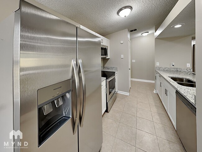 Foto del edificio - 1348 Bear Run Blvd