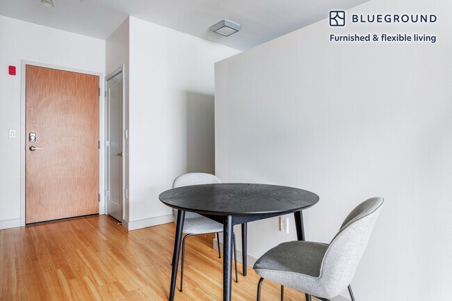Foto del edificio - 320 D St