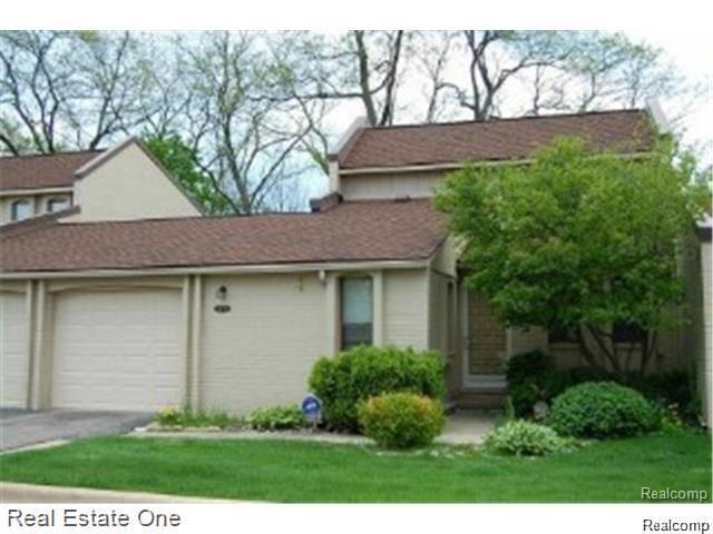 Primary Photo - 2975 Moon Lake Dr