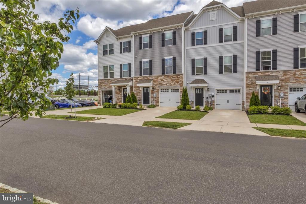 Foto principal - 97 Kohlmyer Dr