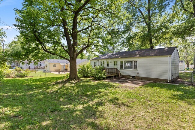 Foto del edificio - Cute 3 bed 1 Bath in Bellefontaine Neighbors