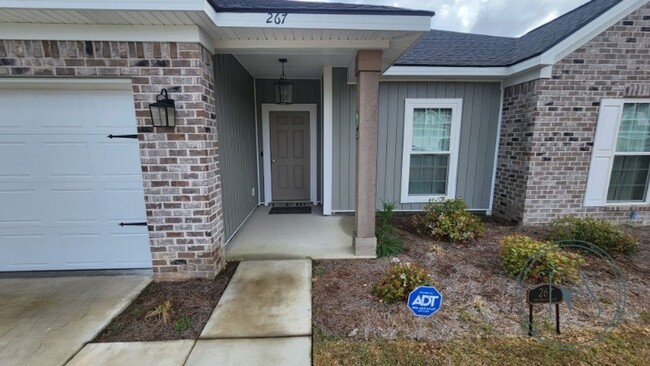 Building Photo - RATE DROP ALERT! (was $2600/month)