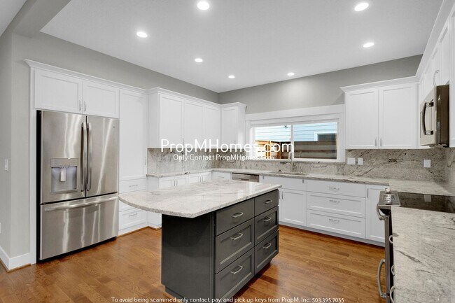 Foto del edificio - Contemporary 4 Bedroom Home in Central Beaverton! DEPOSIT SPECIAL