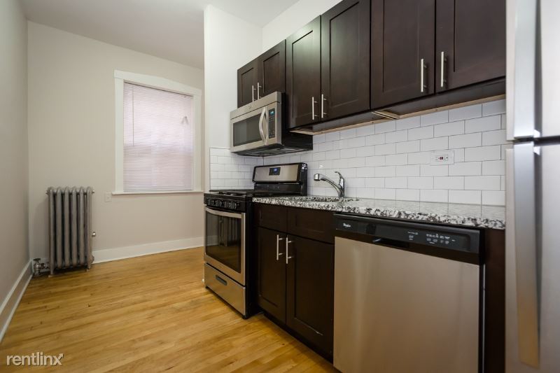 Primary Photo - 1424 W Devon Ave