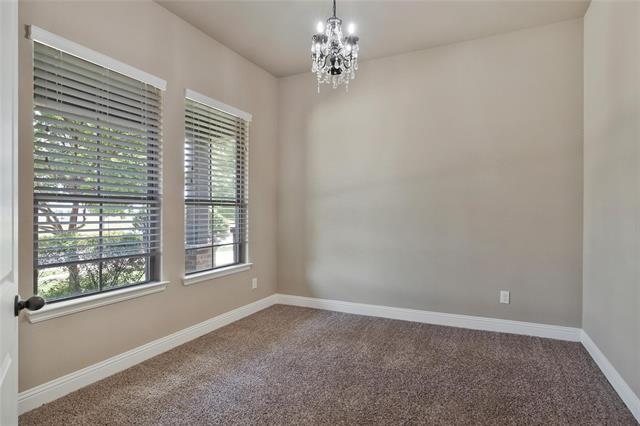 Building Photo - 855 Forest St