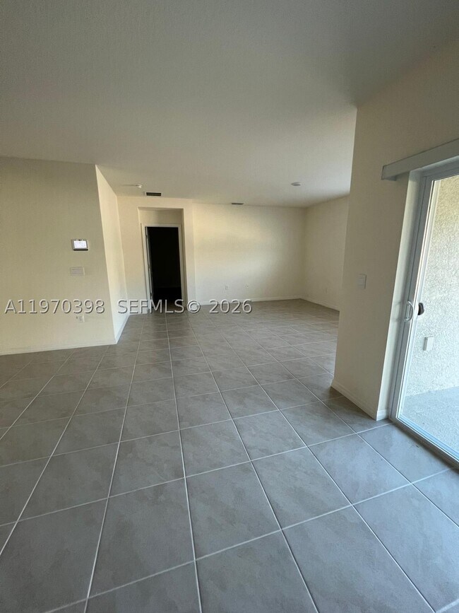 Foto del edificio - 2710 Trinidad Rd