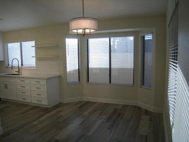 Foto del edificio - 11104 N 110th Pl