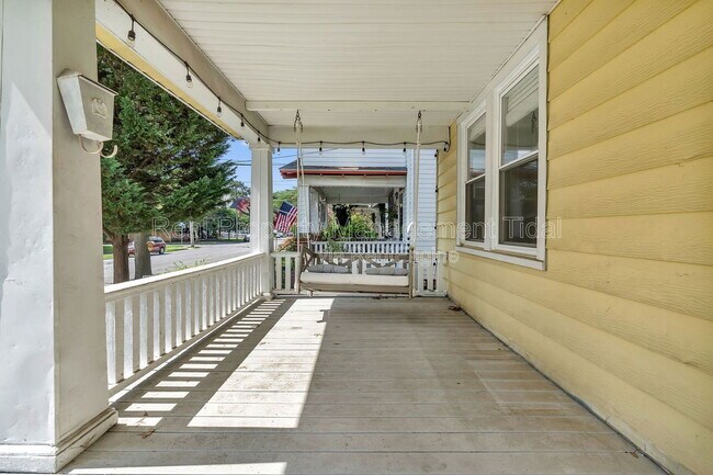 Foto del edificio - 4511 Newport Ave