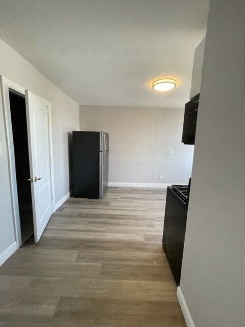 Building Photo - 6611 Broadway