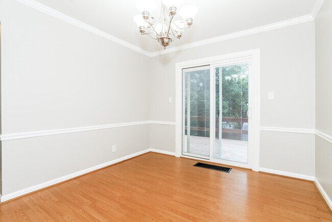 Foto del edificio - 1061 Fashion Ave