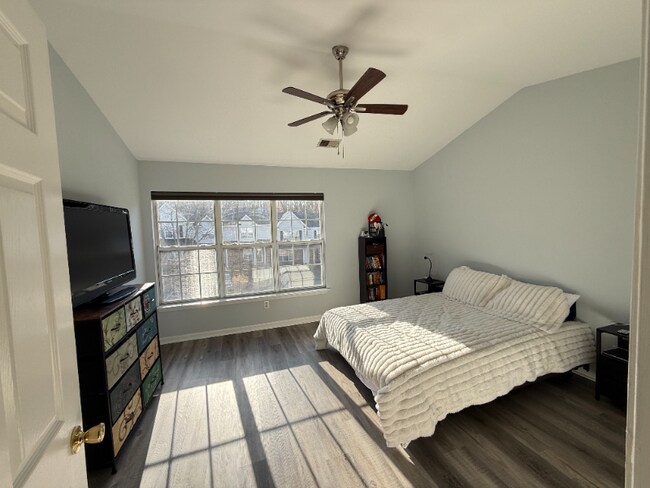 Foto del edificio - 3781 Winborne Ln