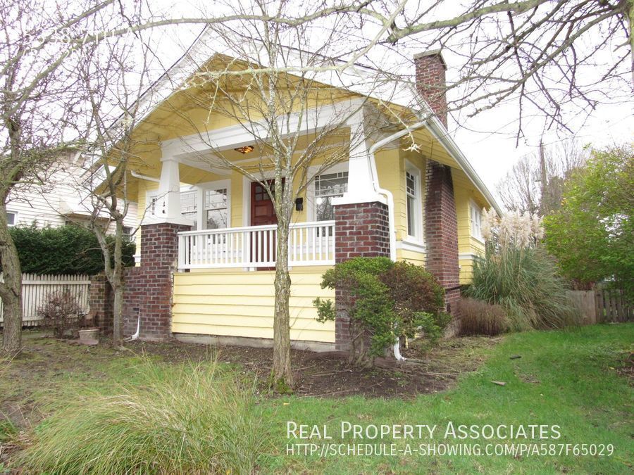 4 bed 2 bath Craftsman in Ravenna (Availab... House for Rent in