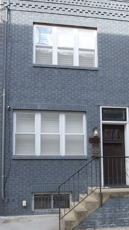 Photo - 905 Watkins St House