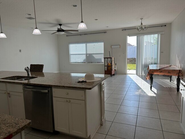 Foto del edificio - 314 Briarbrook Ln