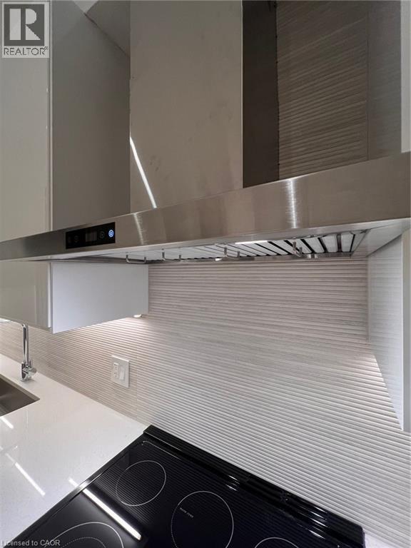 Photo du bâtiment - 30 Cannon St W