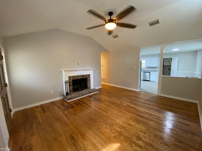 Building Photo - 3113 Wellborne Dr W
