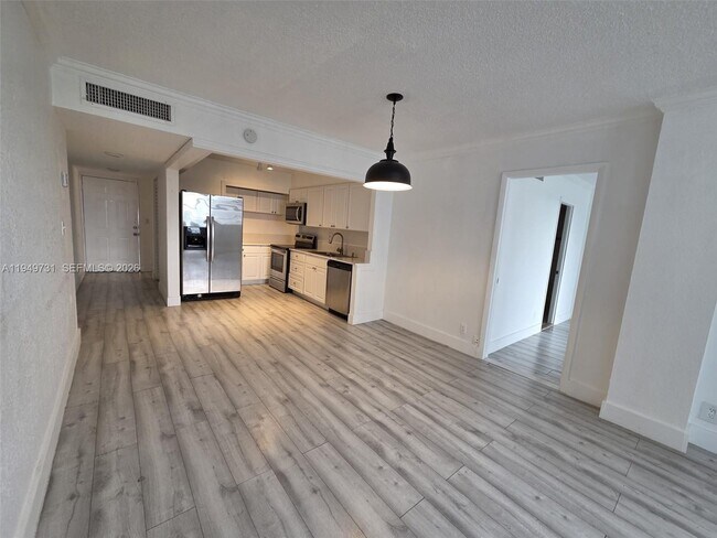 Foto del edificio - 2903 NE 163rd St