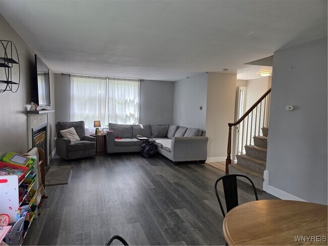 Foto del edificio - 869 Hillside Dr