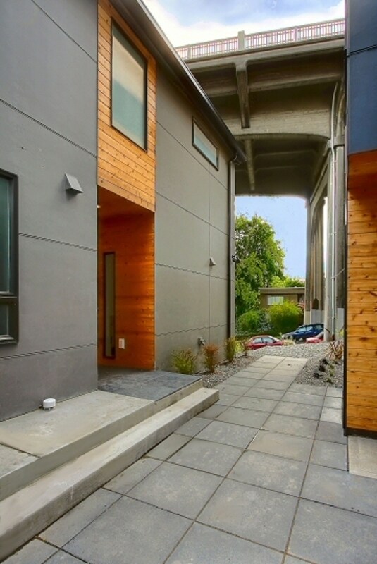 Building Photo - 3500 Troll Ave N