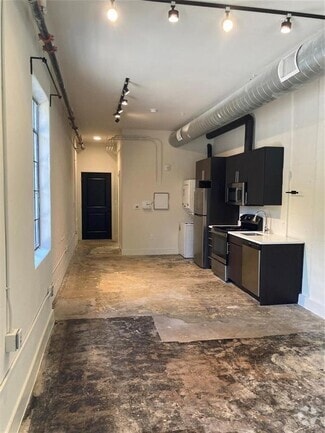 Building Photo - 4411 Dallas St