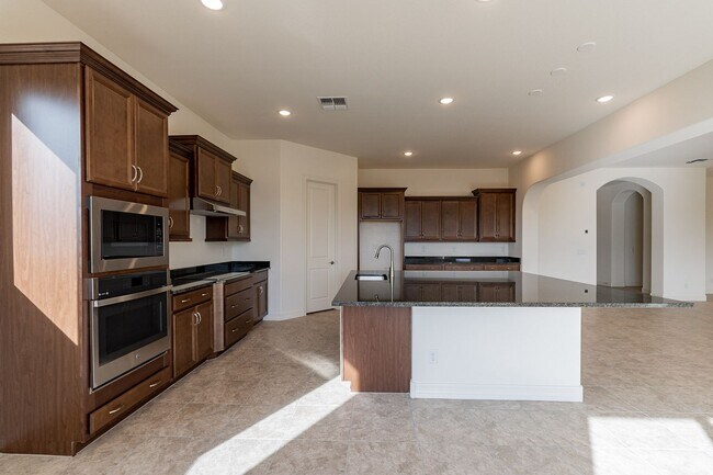 Foto del edificio - Beautiful Views!