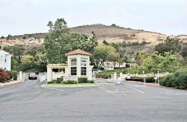Building Photo - Lovely home in gated community