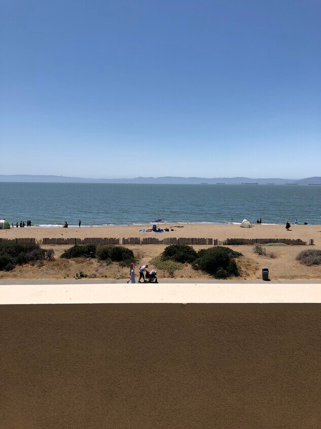 Beach Views - 1001 Shoreline Dr