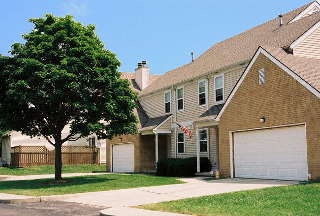 Foto del edificio - Hayes Colony Apartments