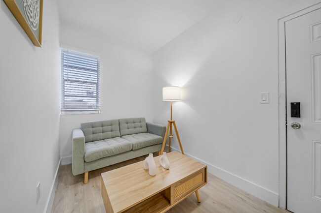 Foto del edificio - 1029 SW 5th St