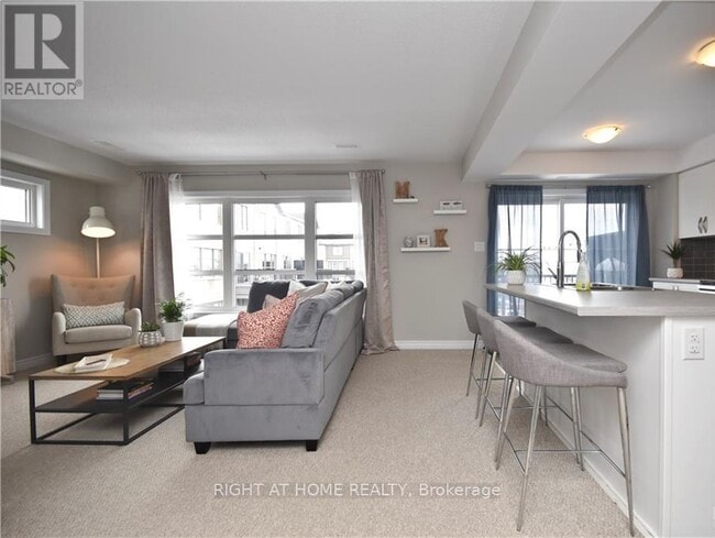 Building Photo - 314 DES TILLEULS Pvt