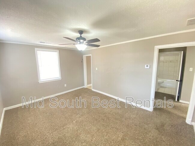 Building Photo - 1504 S Montgomery St