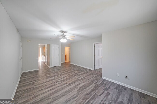 Foto del edificio - 703 Stonehaven Cir