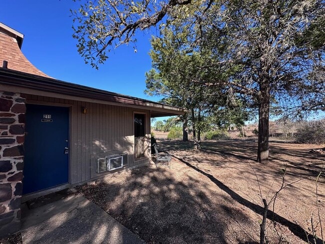 Building Photo - 126 Conference Dr