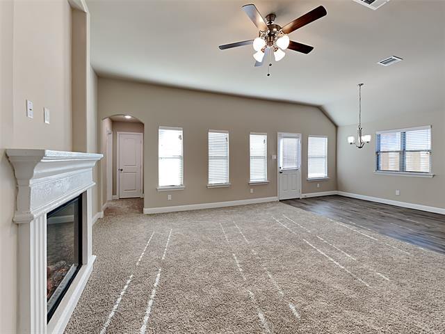 Building Photo - 633 Comal Dr